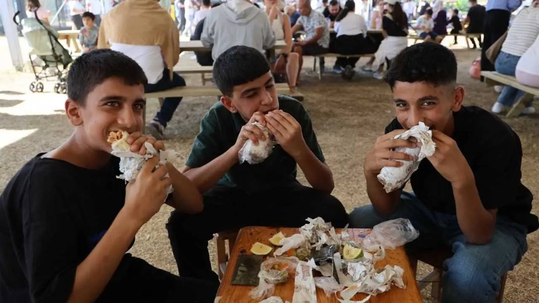 Şırdandan Kebabına: Adana Lezzet Festivali’ne Ziyaretçi Yağdı! 2